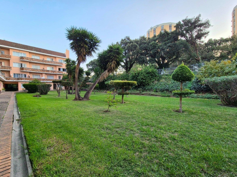 2 Bedroom Property for Sale in Rosebank Western Cape